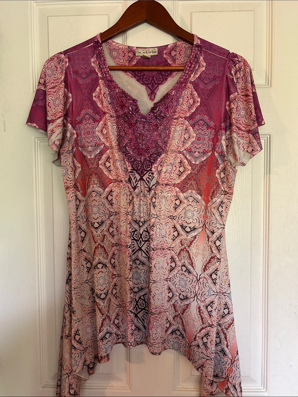 live and let live Pink and Purple Paisley V-Neck Short Sleeve Top